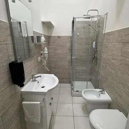 Garibaldi 4* Nápoles