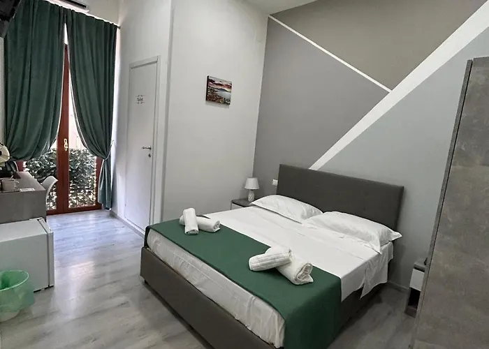 Garibaldi نابولي